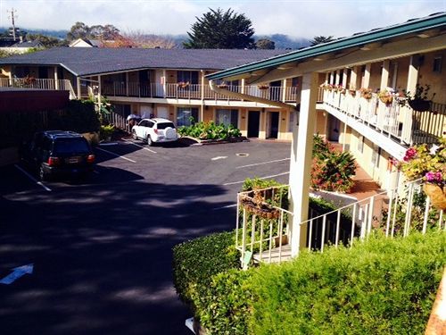 Inn By The Bay Monterey Exterior photo